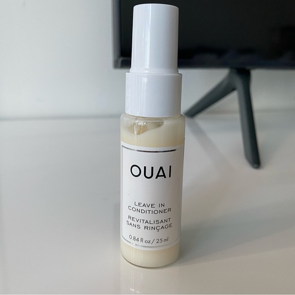 OUAI Leave in Conditioner Spray - Picture 1 of 1